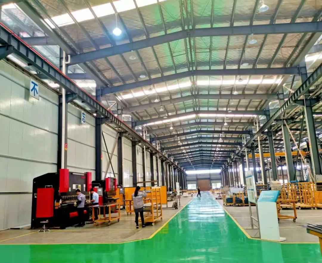 【乐鱼官方站页面登录入口-乐鱼(中国)湖南生产基地】热火朝天生产忙，高质高效产精品！​